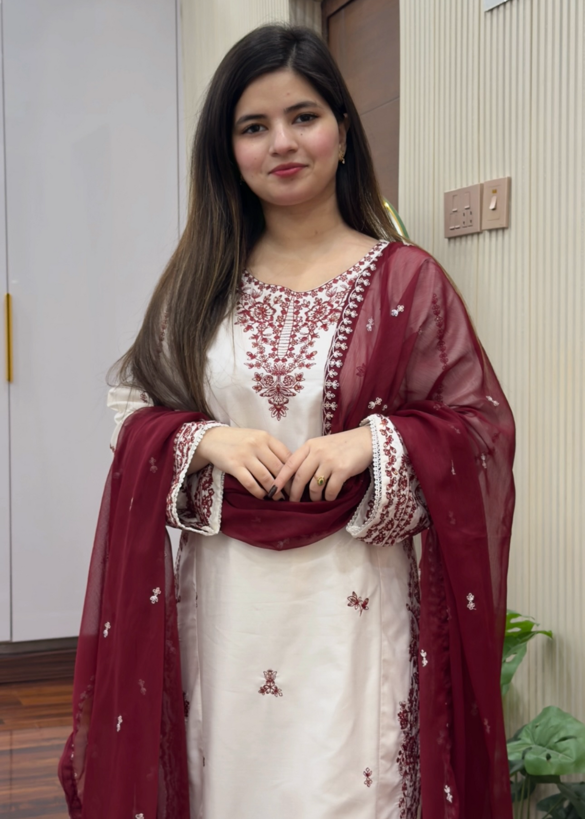 Snow embroidered 3-piece festive suit by Tehzeeb Libas (view 2)