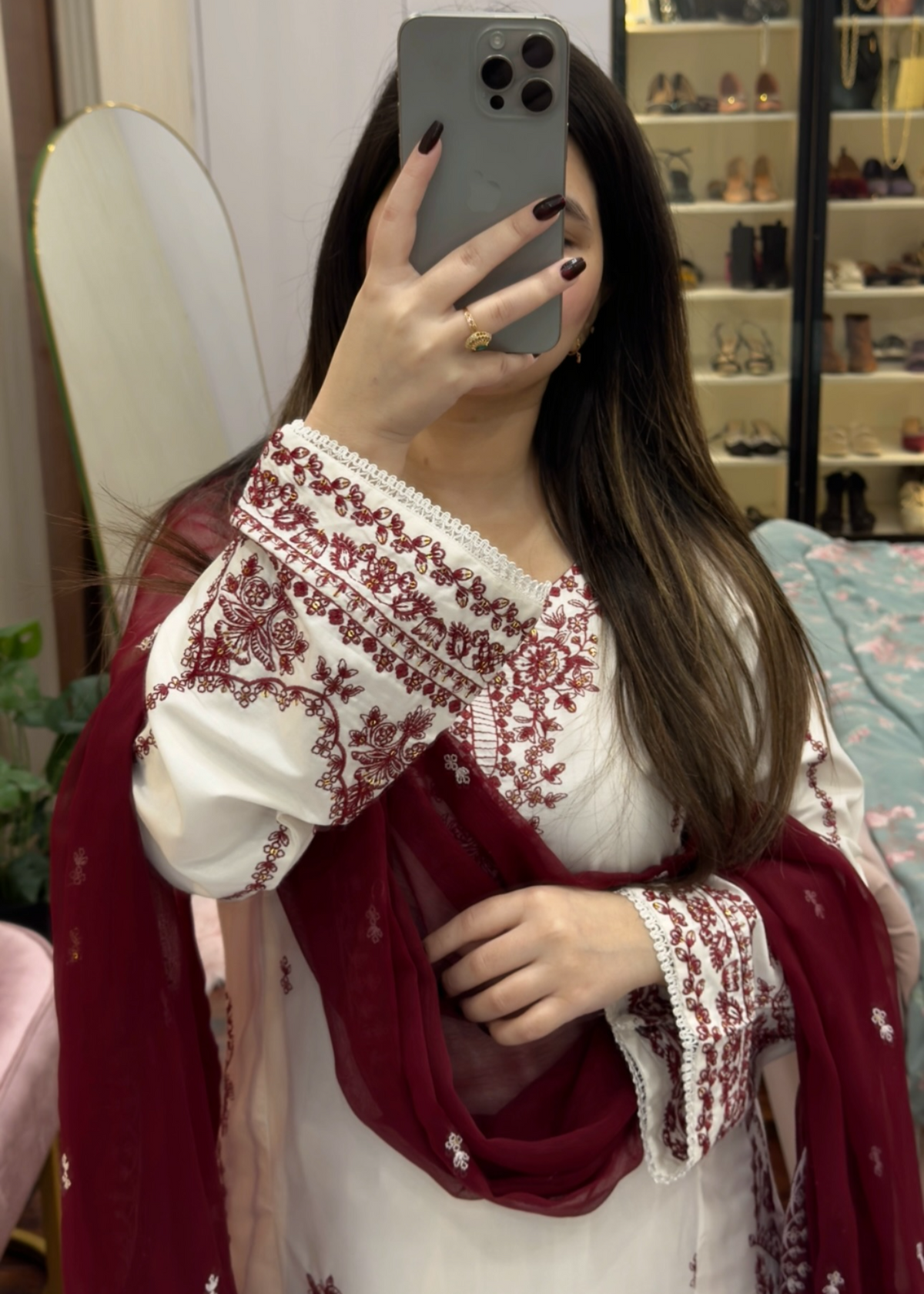 Snow embroidered 3-piece festive suit by Tehzeeb Libas (view 5)