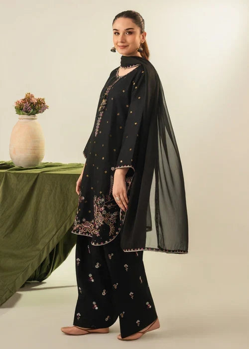 Zarqaa embroidered festive suit by Tehzeeb Libas (view 4)