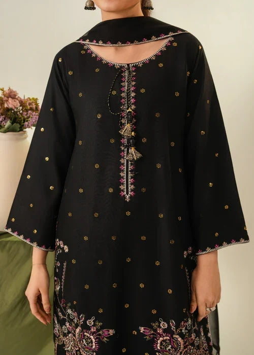 Zarqaa embroidered festive suit by Tehzeeb Libas (view 3)