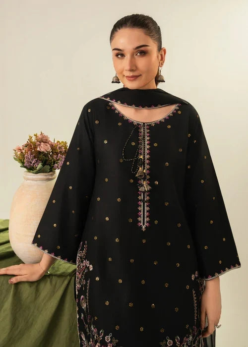 Zarqaa embroidered festive suit by Tehzeeb Libas (view 2)