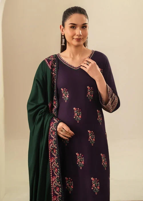 Roohi embroidered 3-piece festive suit by Tehzeeb Libas (view 2)