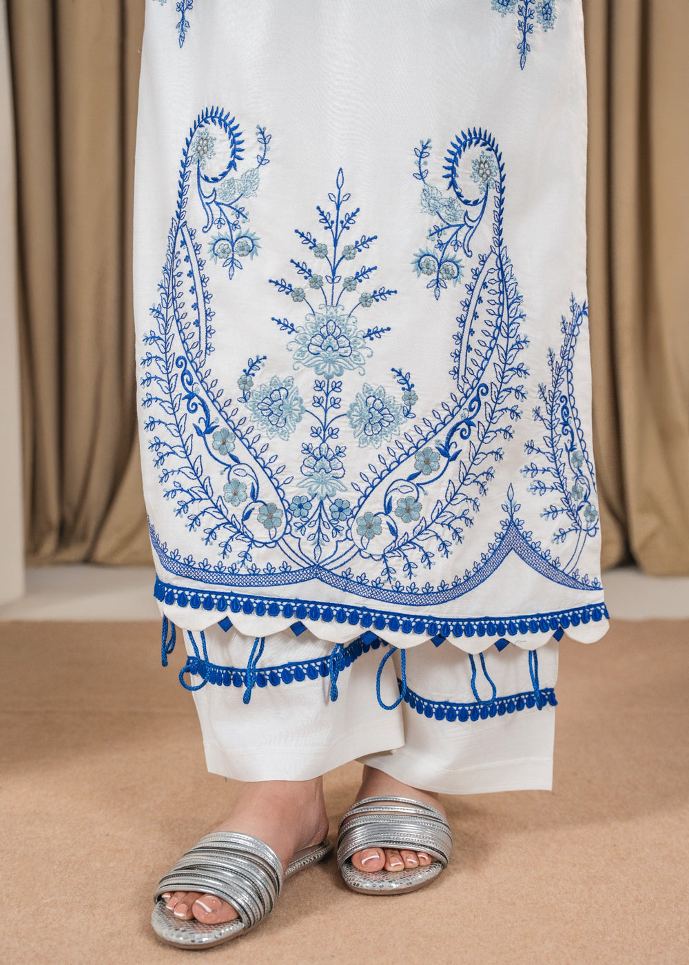 FANA EMBROIDERED 3PC