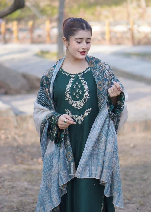 Mannat embroidered 3-piece festive suit by Tehzeeb Libas (view 2)