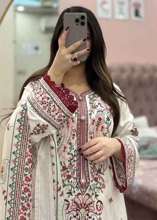 Rashk embroidered 3-piece festive suit by Tehzeeb Libas (view 5)