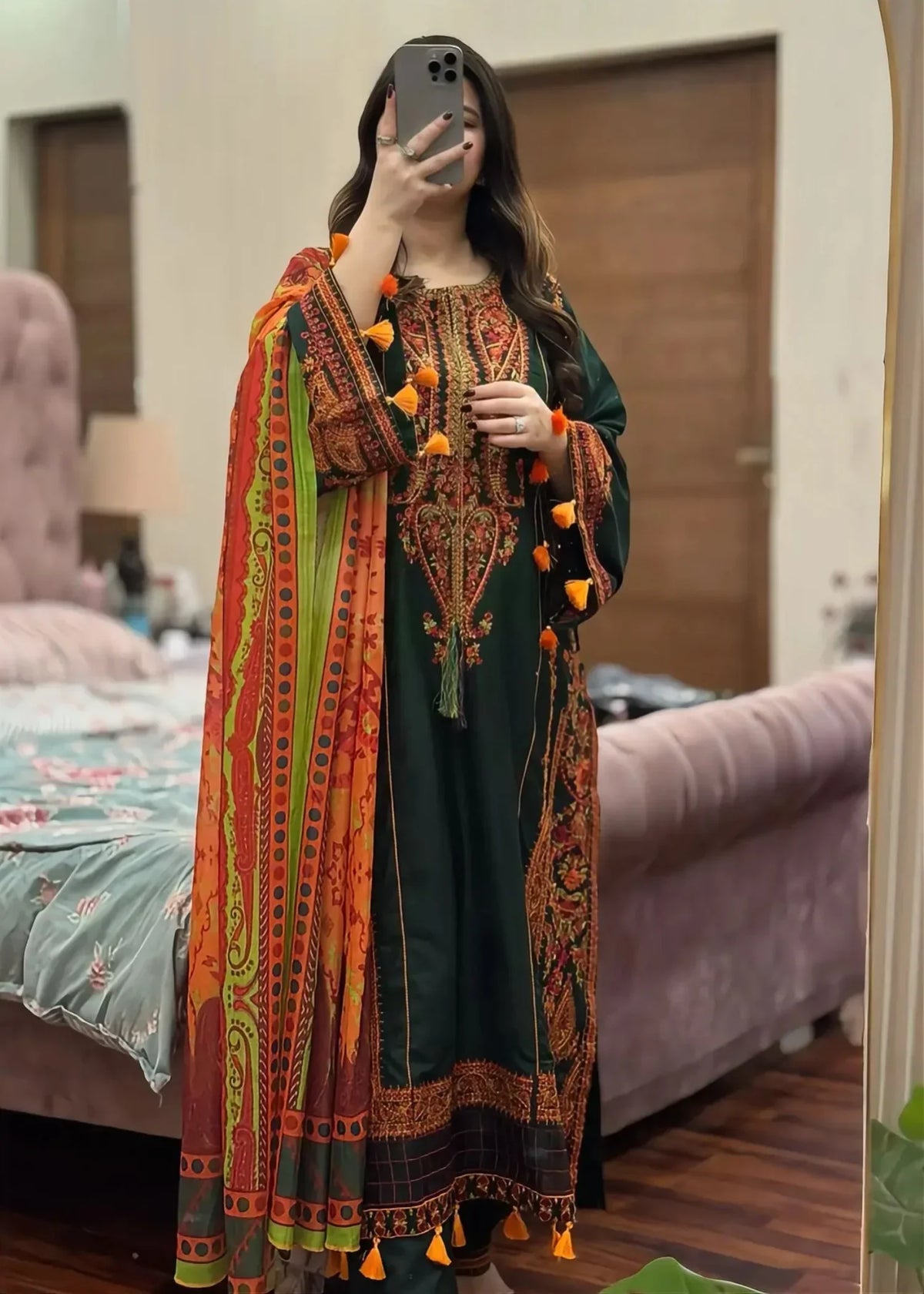 Zargul embroidered festive suit by Tehzeeb Libas (view 3)