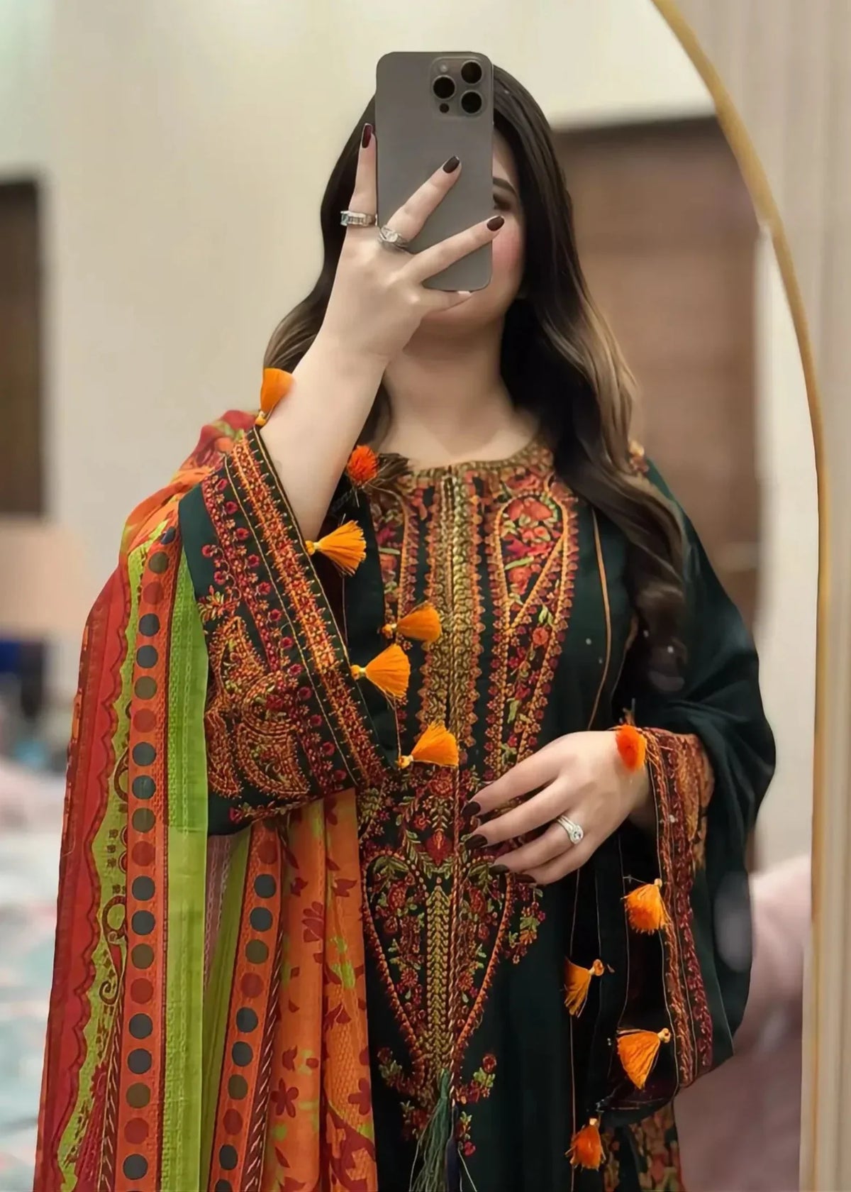 Zargul embroidered festive suit by Tehzeeb Libas (view 4)