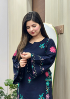 Dananeer 2-piece eastern suit by Tehzeeb Libas (view 3)