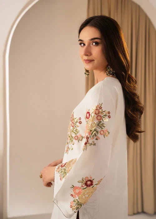 Alaya embroidered 2-piece festive suit by Tehzeeb Libas (view 6)