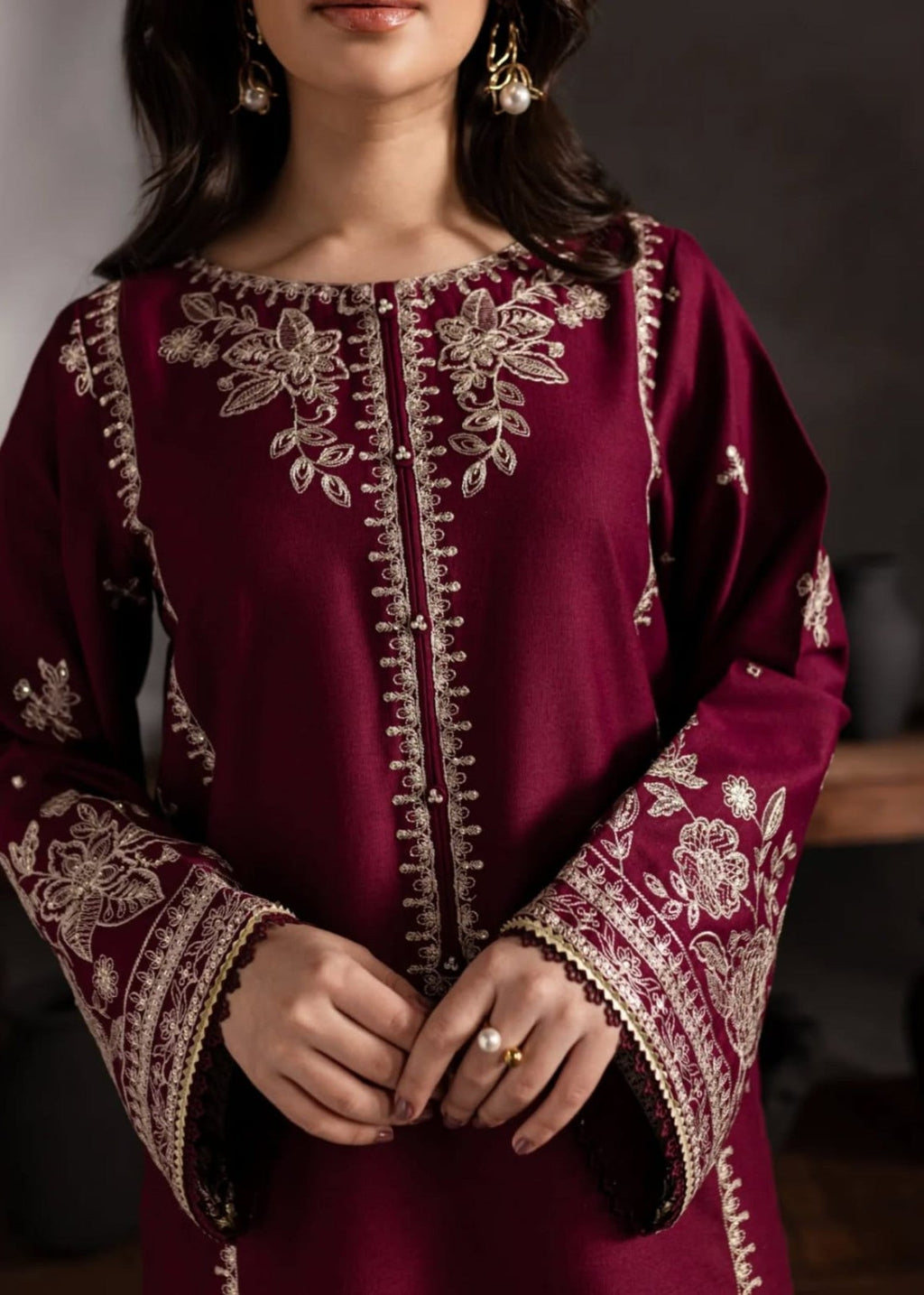 Chand embroidered 2-piece suit by Tehzeeb Libas (view 3)