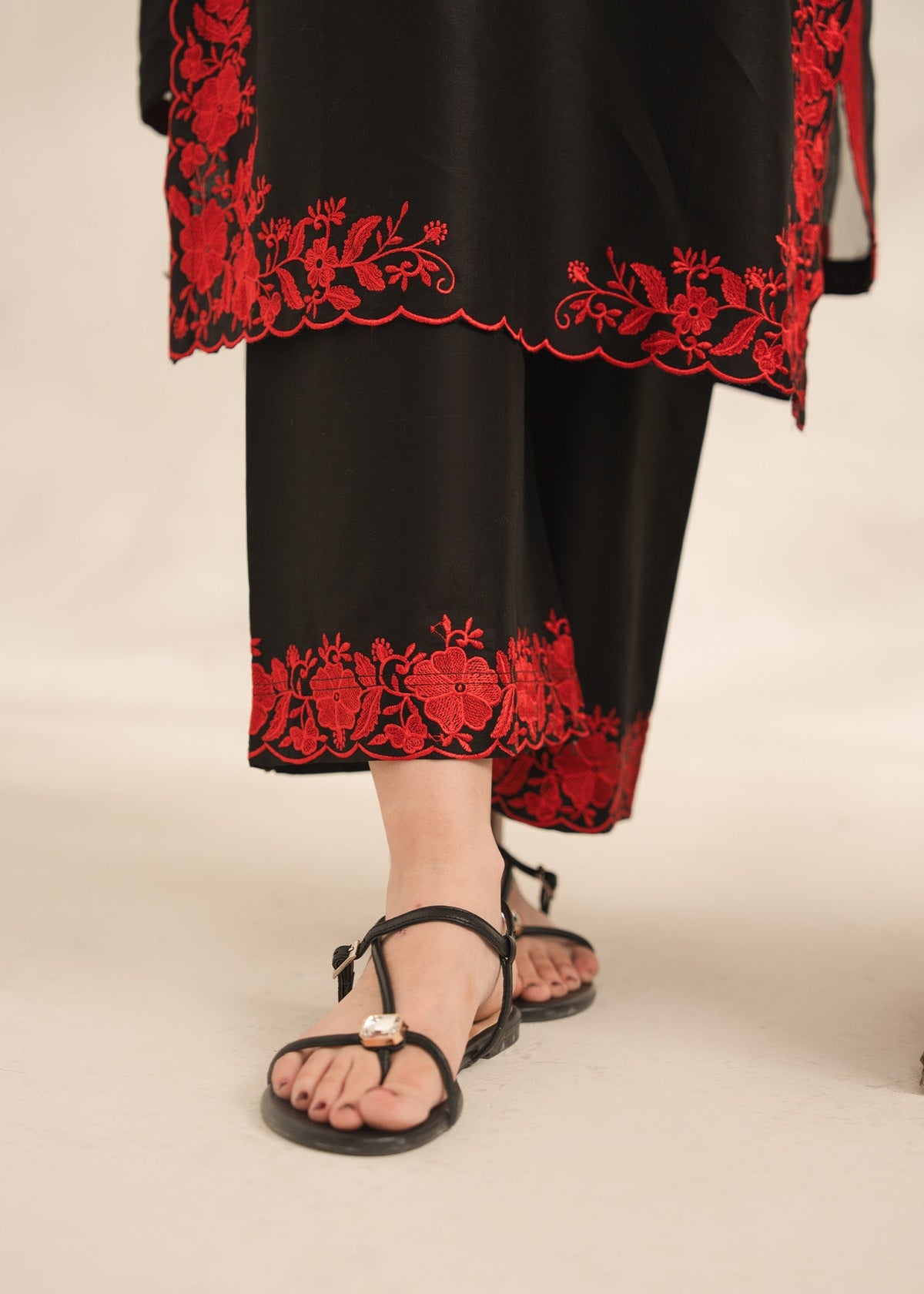 MIRAAL EMBROIDERED 3PC