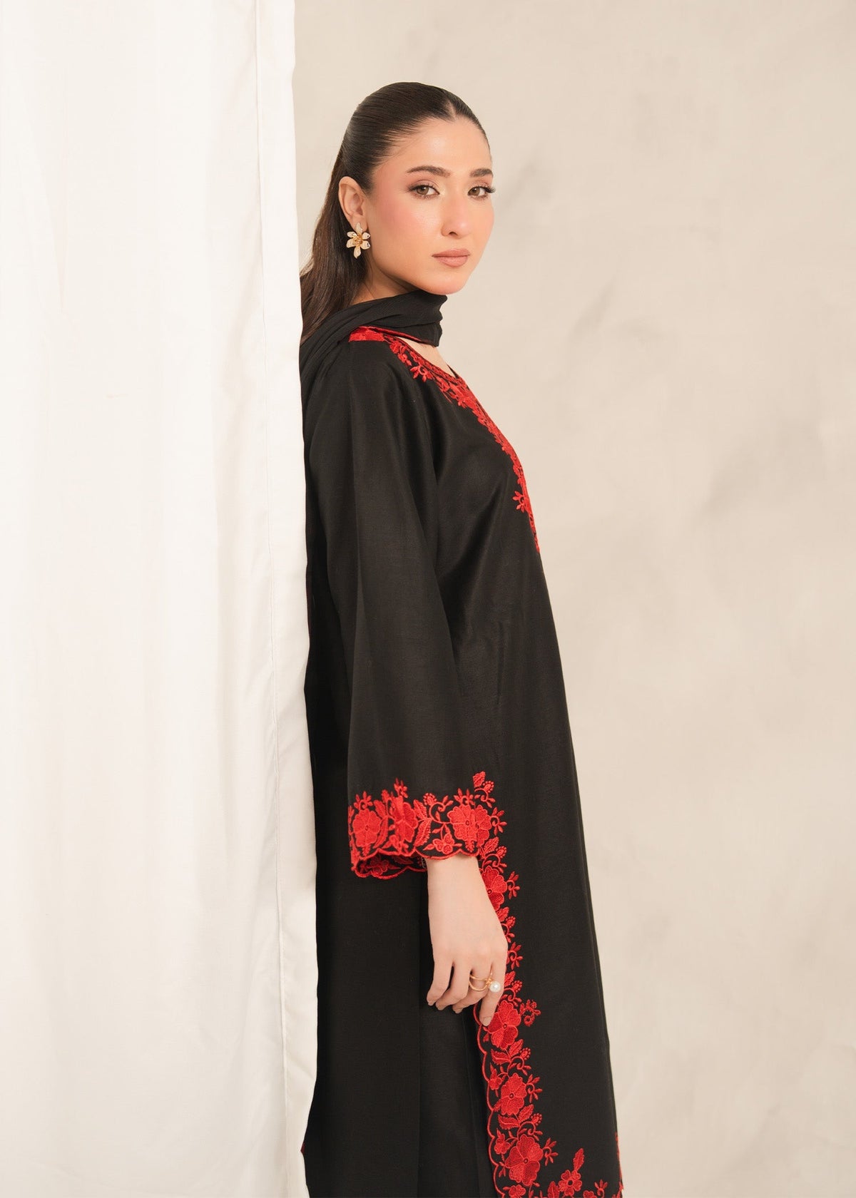 MIRAAL EMBROIDERED 3PC