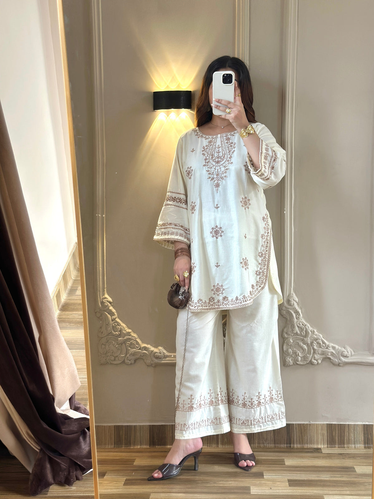 CREAM VILLA
