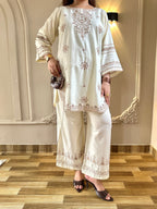 CREAM VILLA