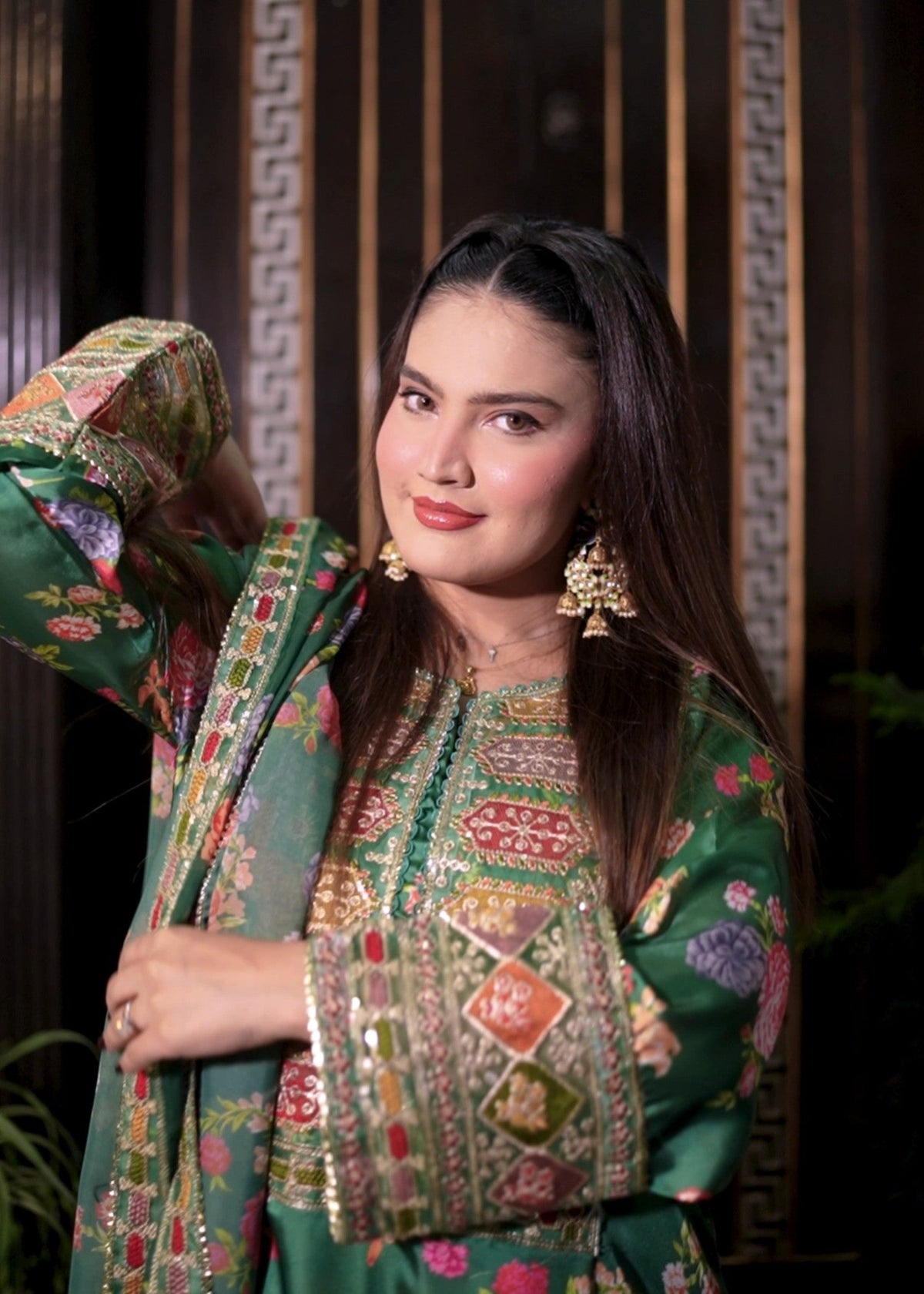 Ojal embroidered festive suit by Tehzeeb Libas (view 2)