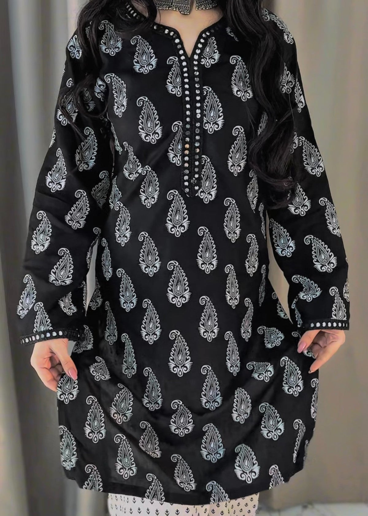 Palwasha stitched eastern suit by Tehzeeb Libas (view 2)