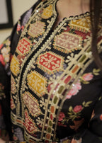 Chandni embroidered 3-piece festive suit by Tehzeeb Libas (view 8)