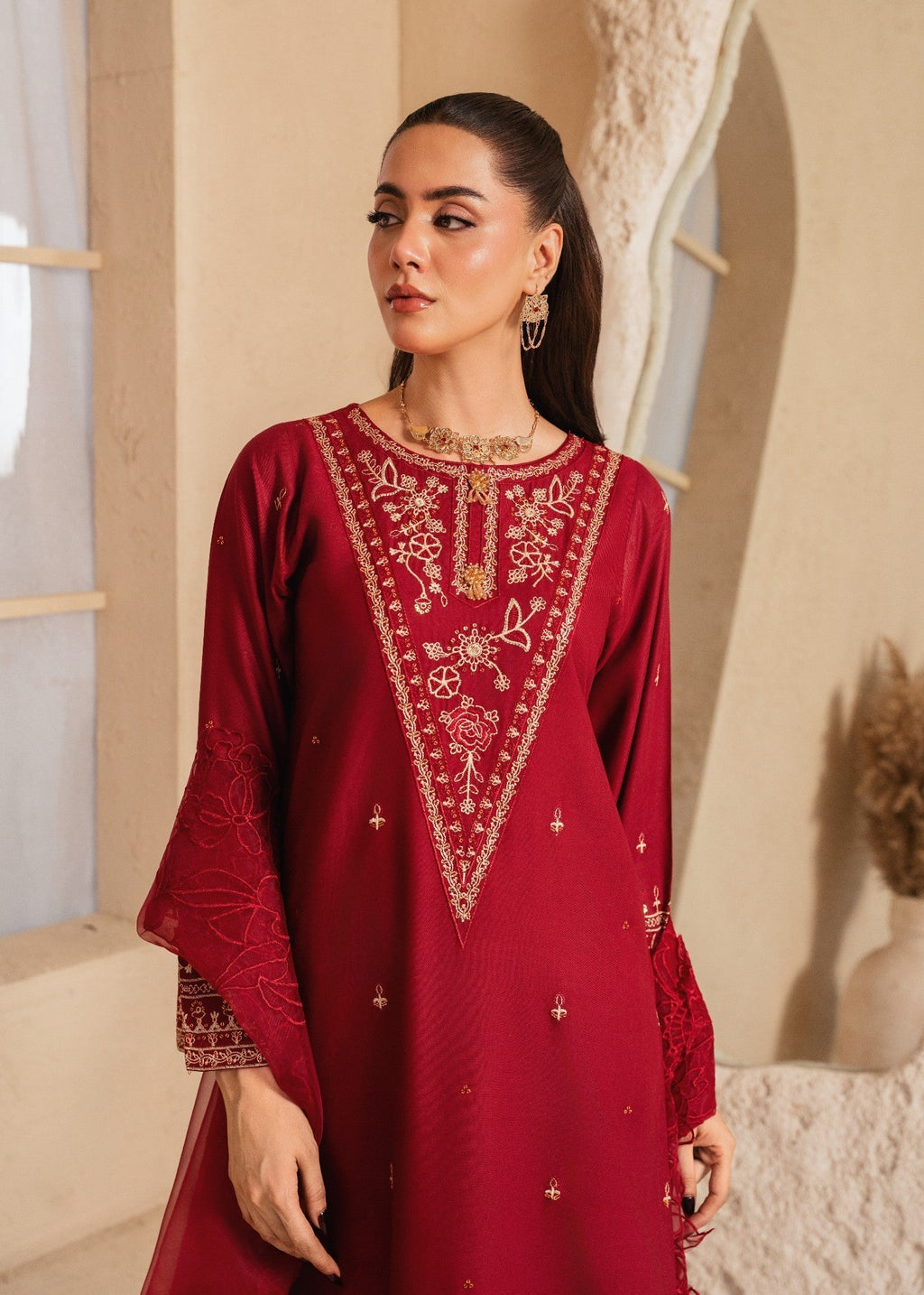 Zareen embroidered 3-piece festive suit by Tehzeeb Libas (view 3)