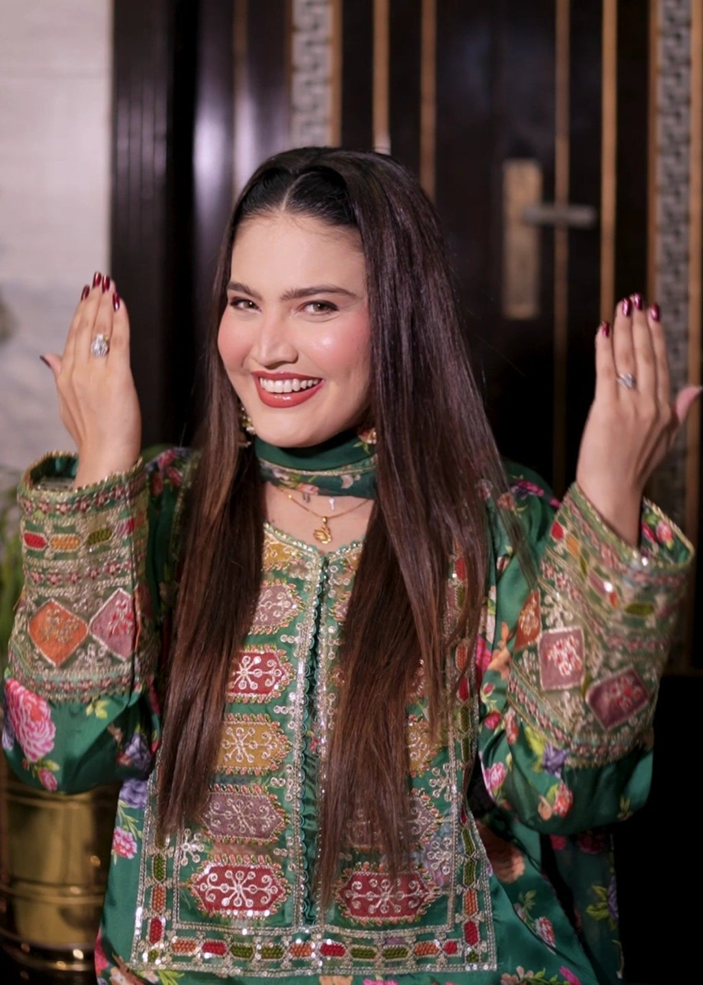 Ojal embroidered festive suit by Tehzeeb Libas (view 4)