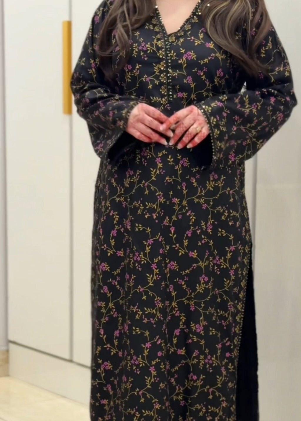 Multi Flower Gold embroidered 2-piece suit by Tehzeeb Libas (view 4)