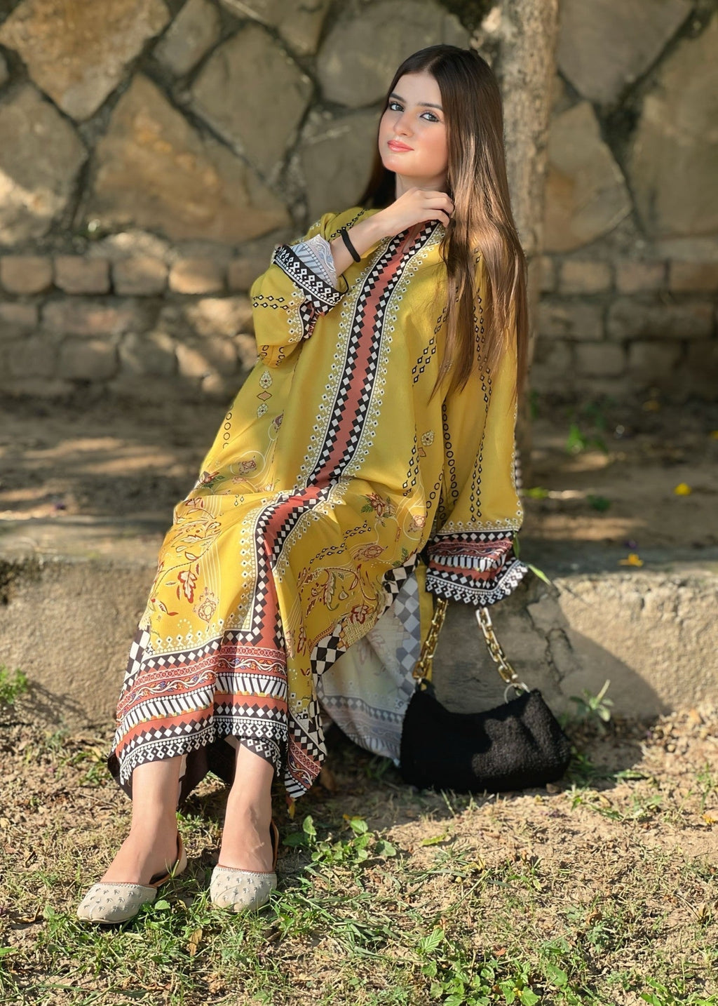 Haseen digital print 2-piece suit by Tehzeeb Libas (view 5)