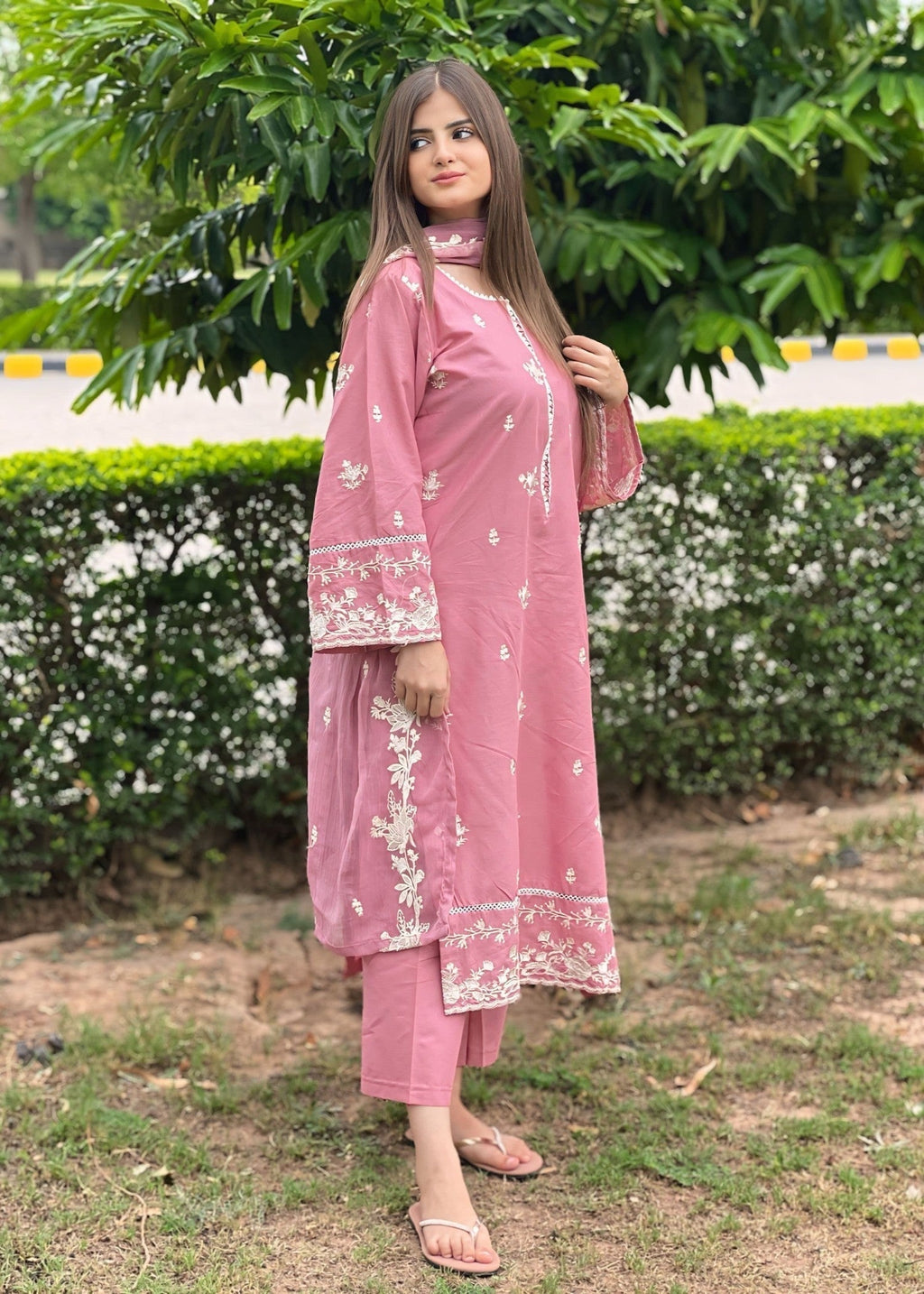 Nazneen lawn 3-piece suit by Tehzeeb Libas